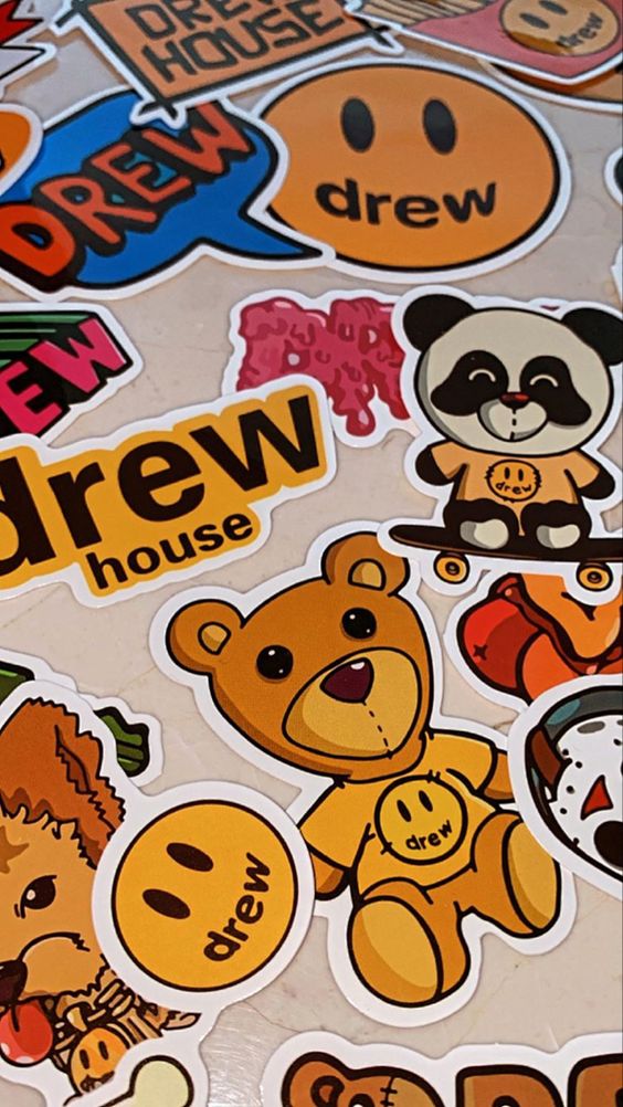 GIẢI MÃ THƯƠNG HIỆU DREW HOUSE - “CON CƯNG” CỦA JUSTIN BIEBER – ETEFT ...