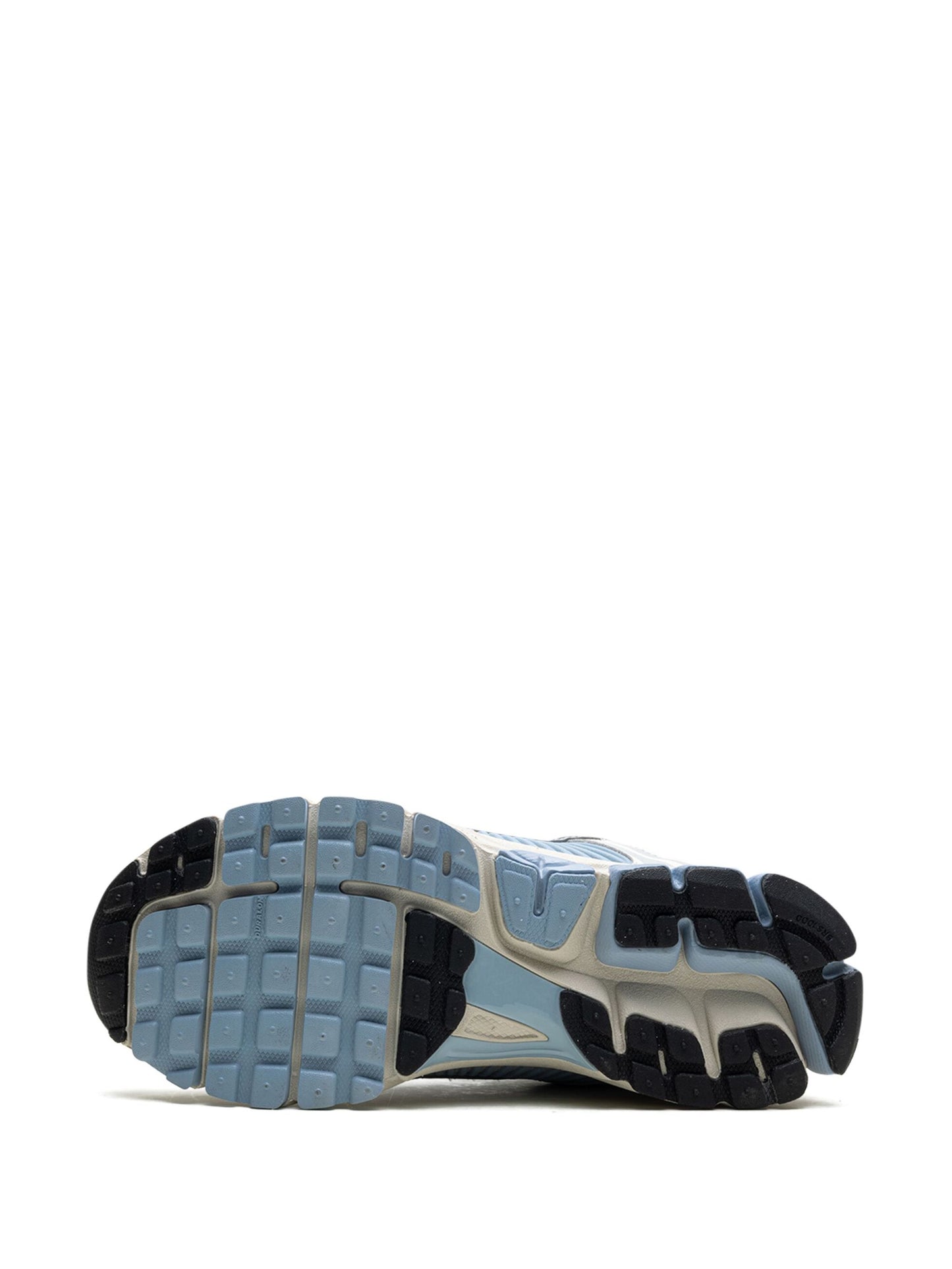 NIKE AIR ZOOM VOMERO SNEAKER 02