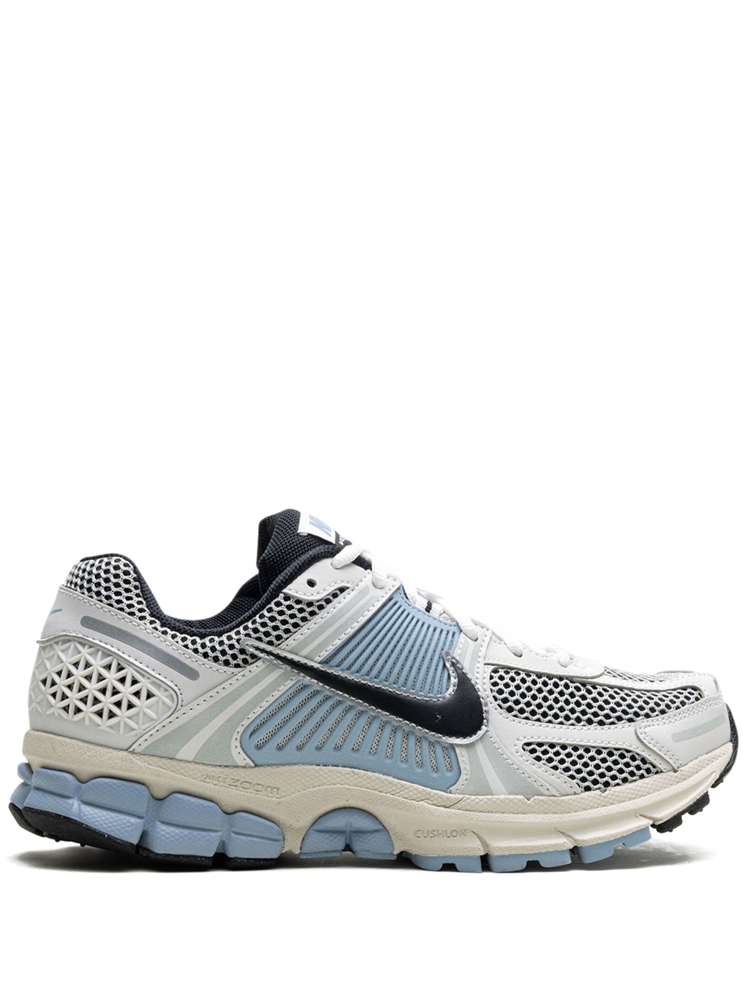 NIKE AIR ZOOM VOMERO SNEAKER 02