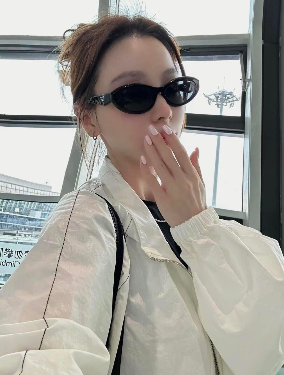 PRADA GLASSES 48