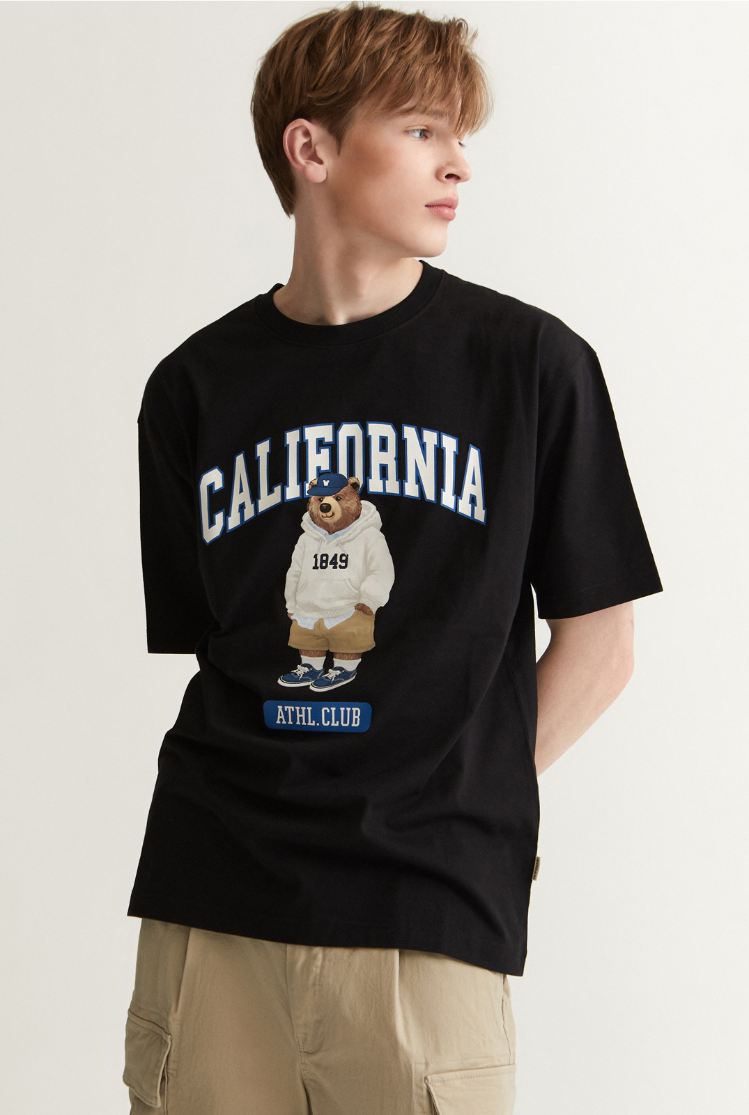 WHOAU T-SHIRT