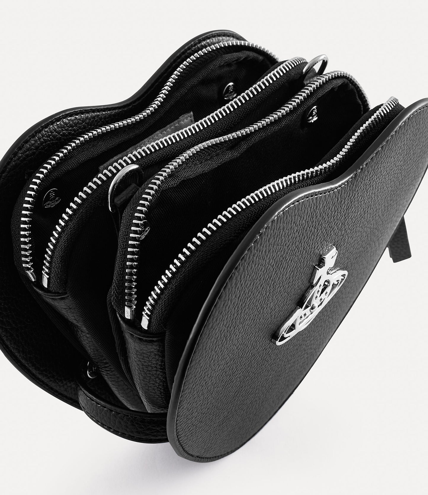 VIVIENNE WESTWOOD BAG 05