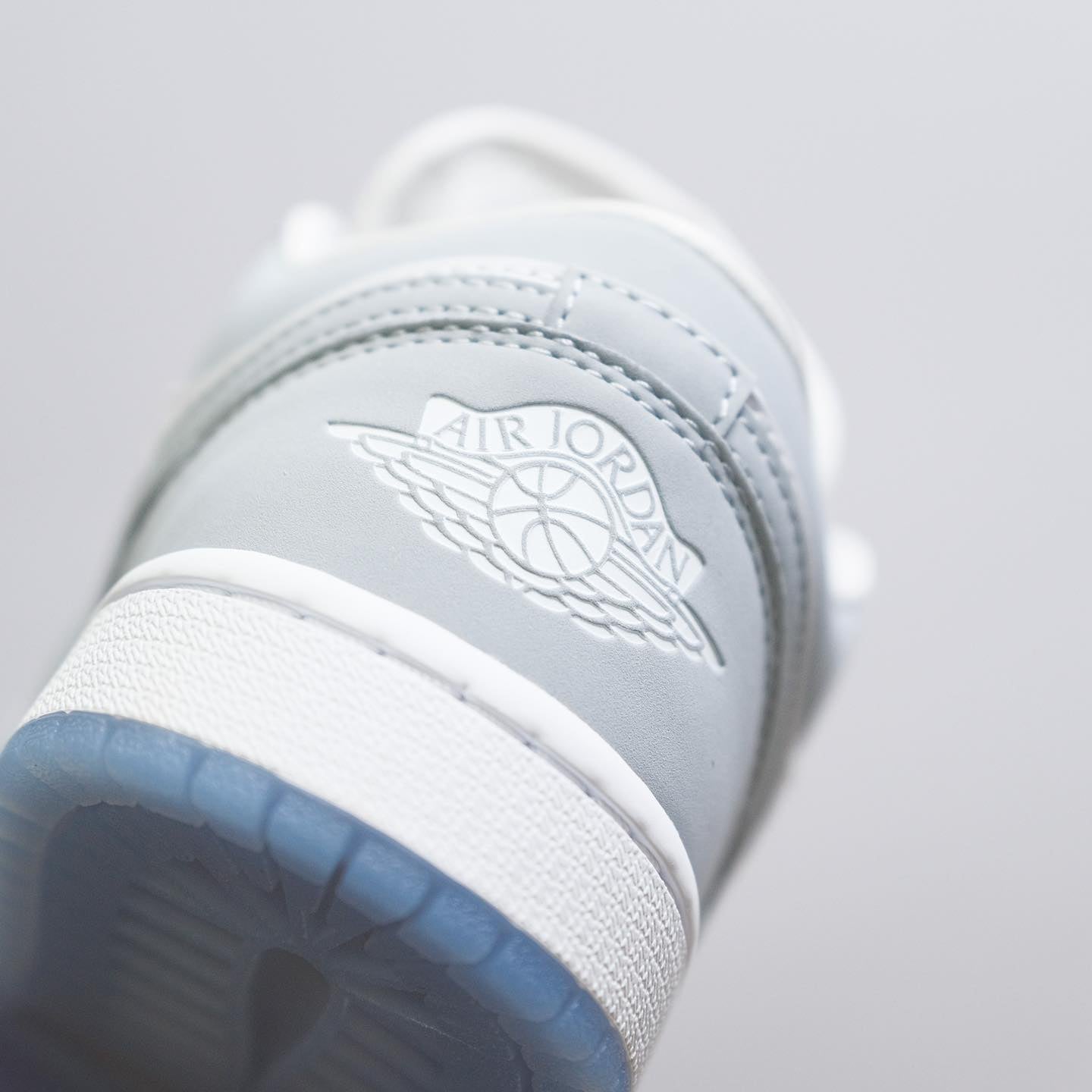 NIKE JORDAN 1 LOW WHITE WOLF GREY