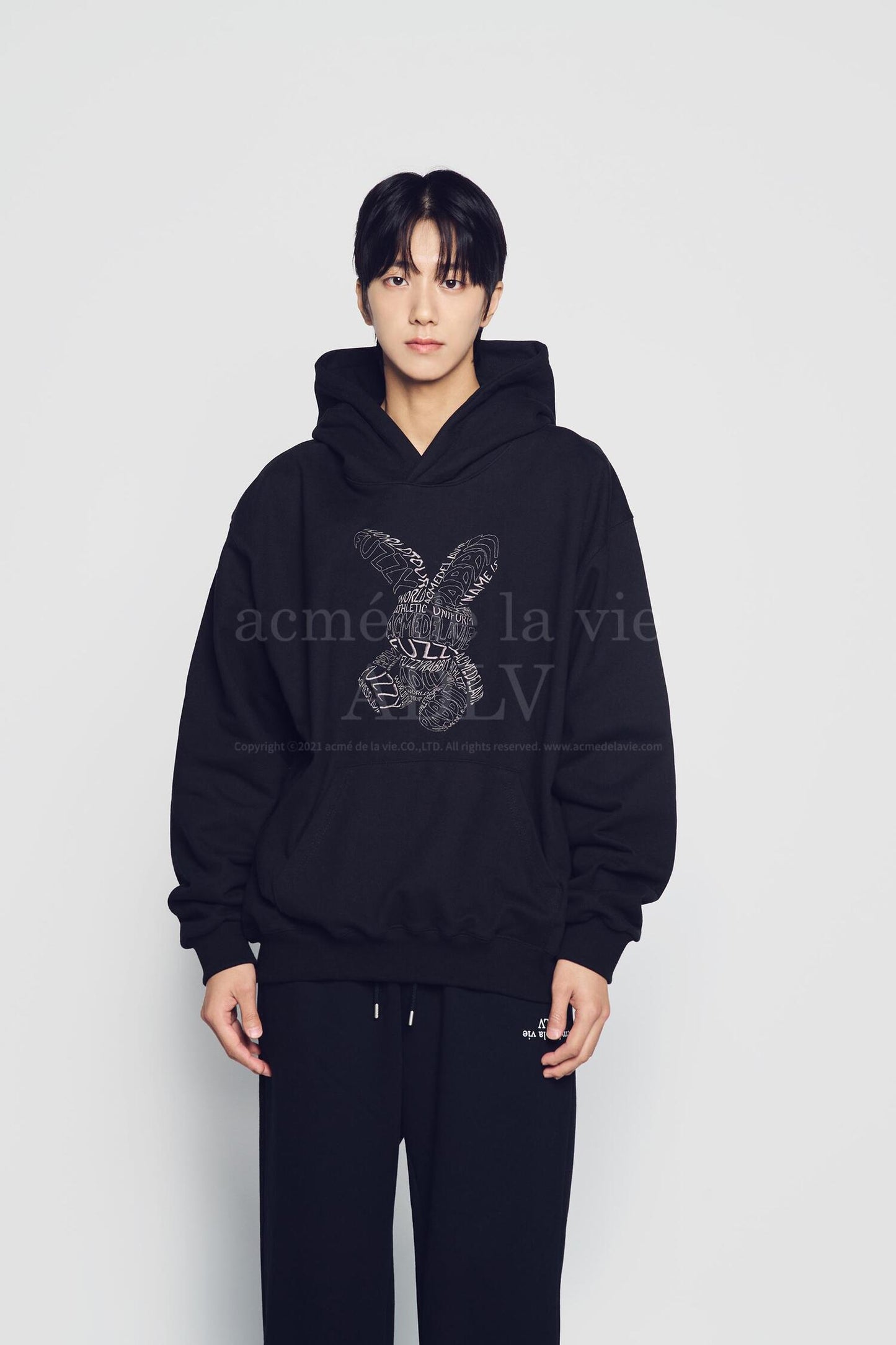 ADLV HOODIE 01