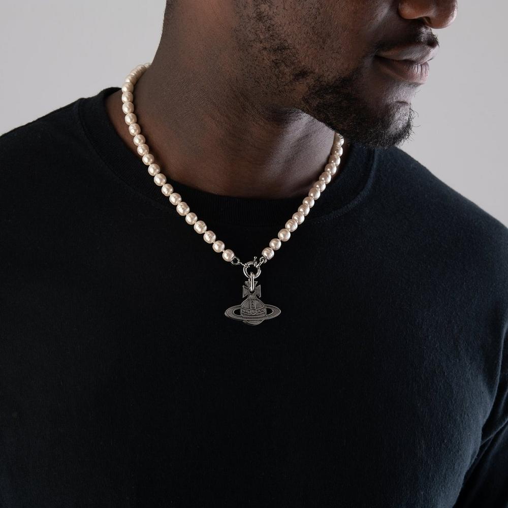 VIVIENNE WESTWOOD NECKLACE 18