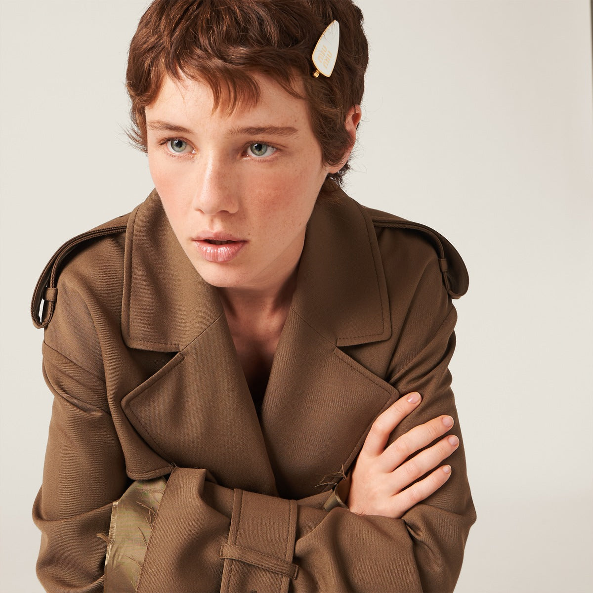 MIU MIU HAIR CLIP 03