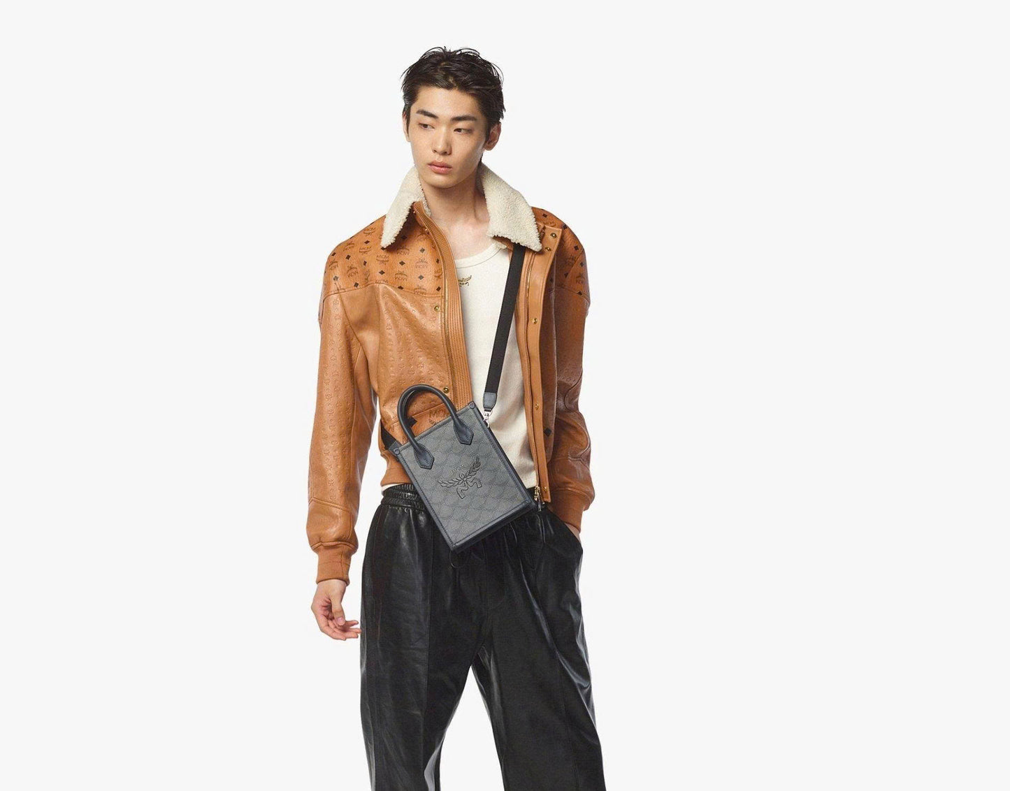 MCM BAG 08
