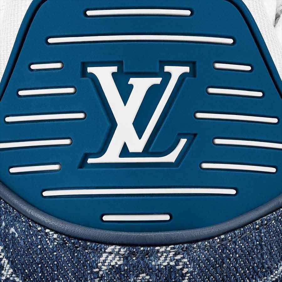 LOUIS VUITTON SNEAKERS 01