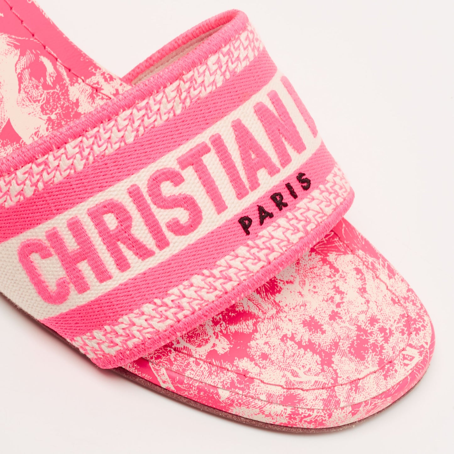 DIOR SLIDES 11
