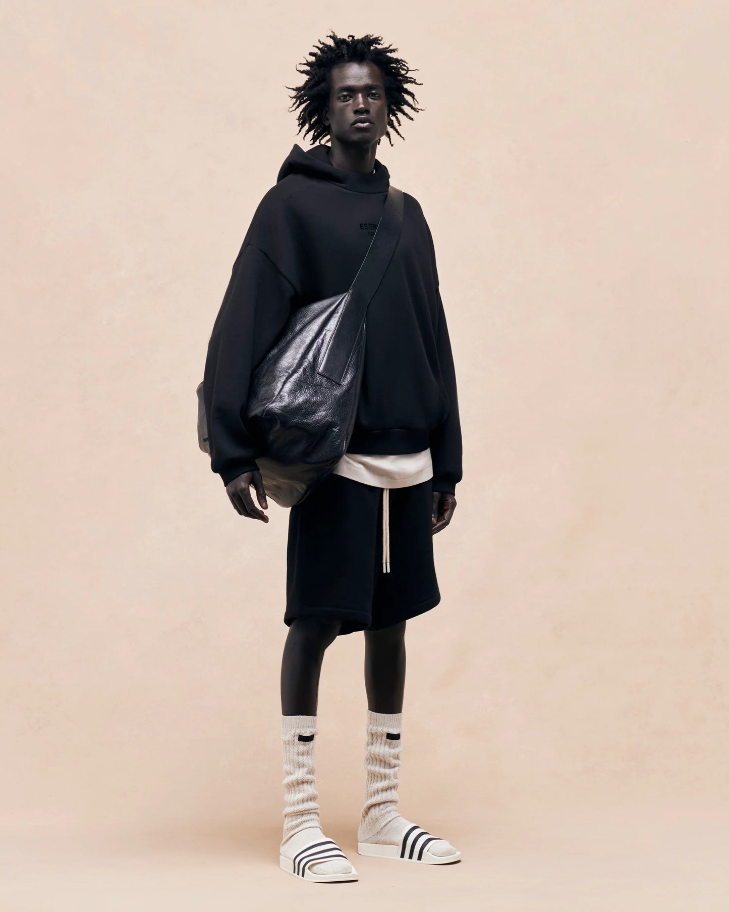 FOG ESSENTIALS SHORT 08 (JET BLACK)