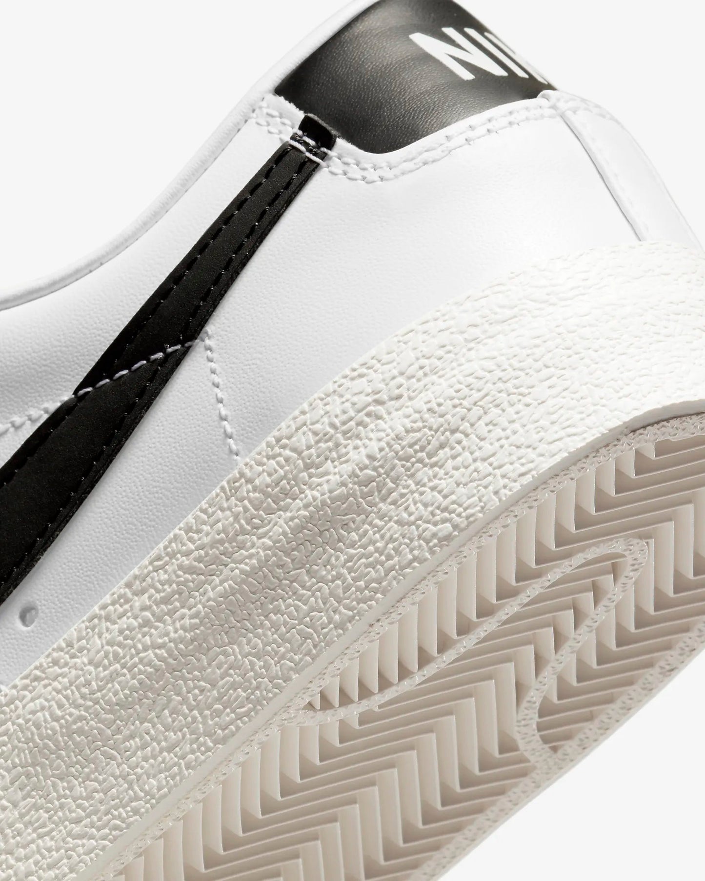 NIKE BLAZER LOW SPLIT
