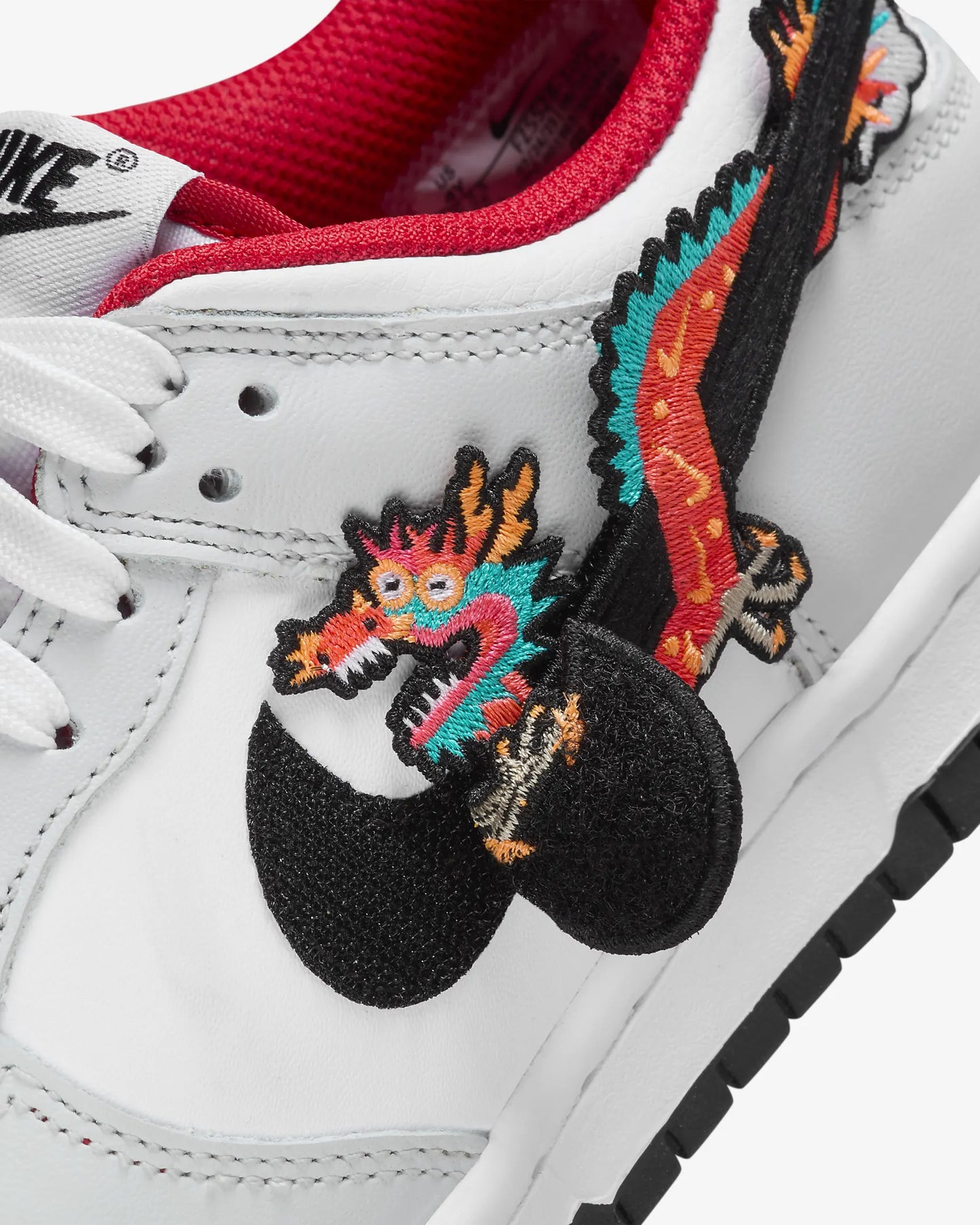 NIKE DUNK LOW "LUNA NEW YEAR"