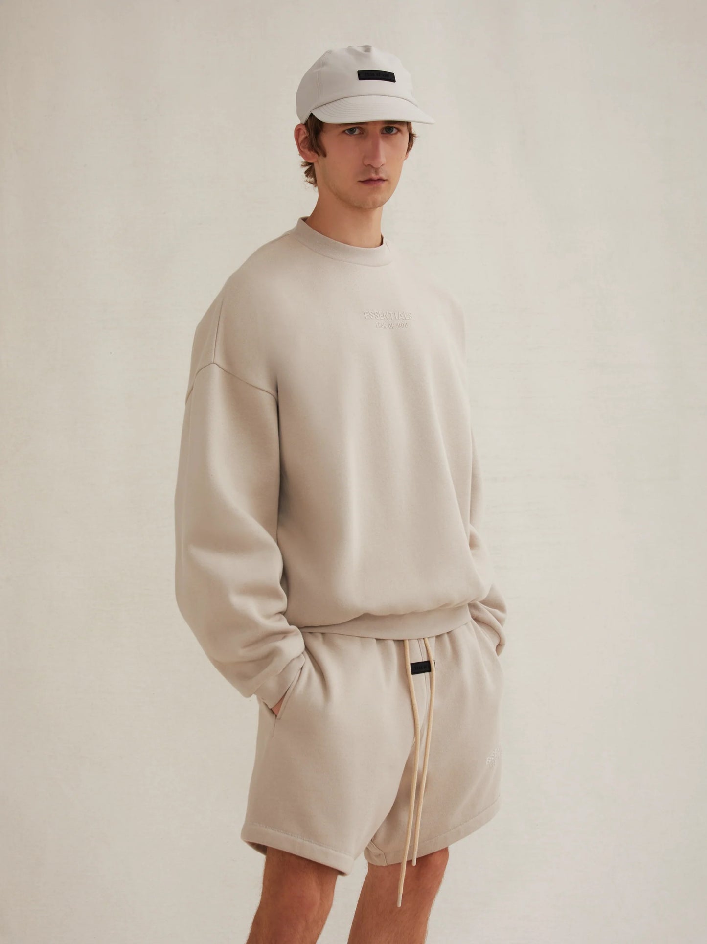 FOG ESSENTIALS SHORT 07 (SILVER CLOUD)