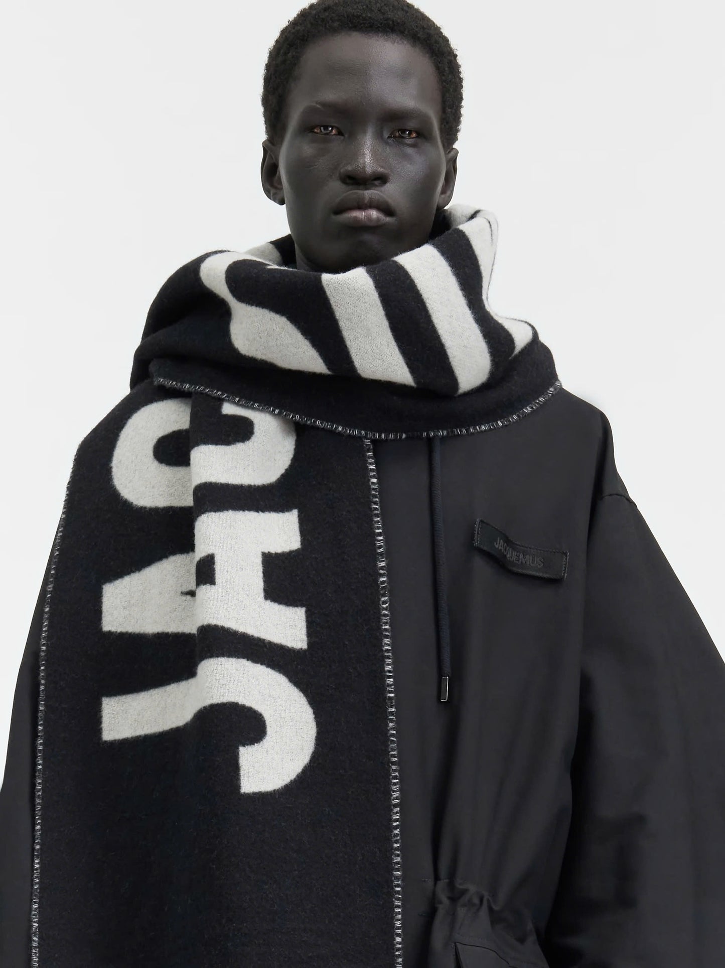 JACQUEMUS SCARF 04