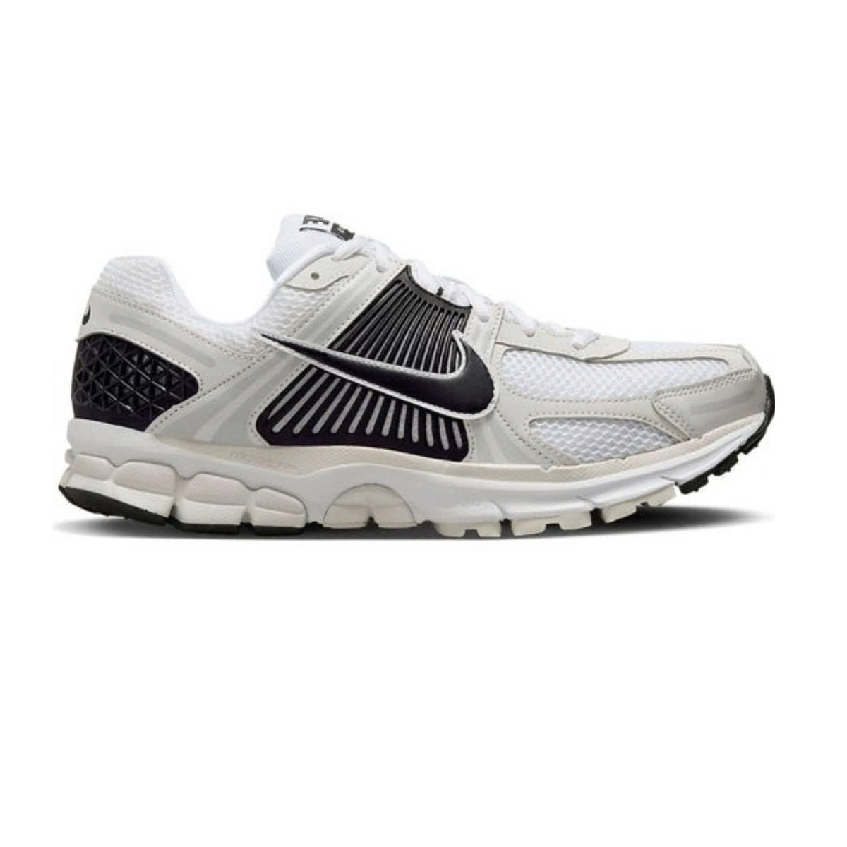 NIKE AIR ZOOM VOMERO SNEAKER 01