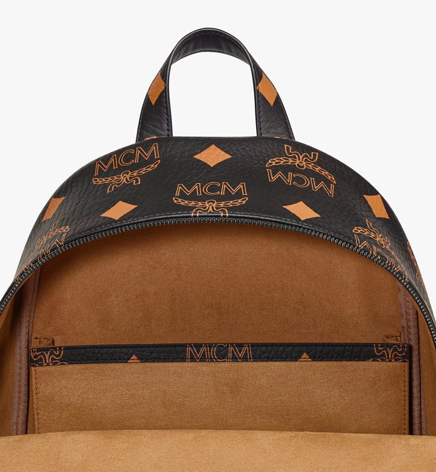MCM BACKPACK 17 (MEDIUM)