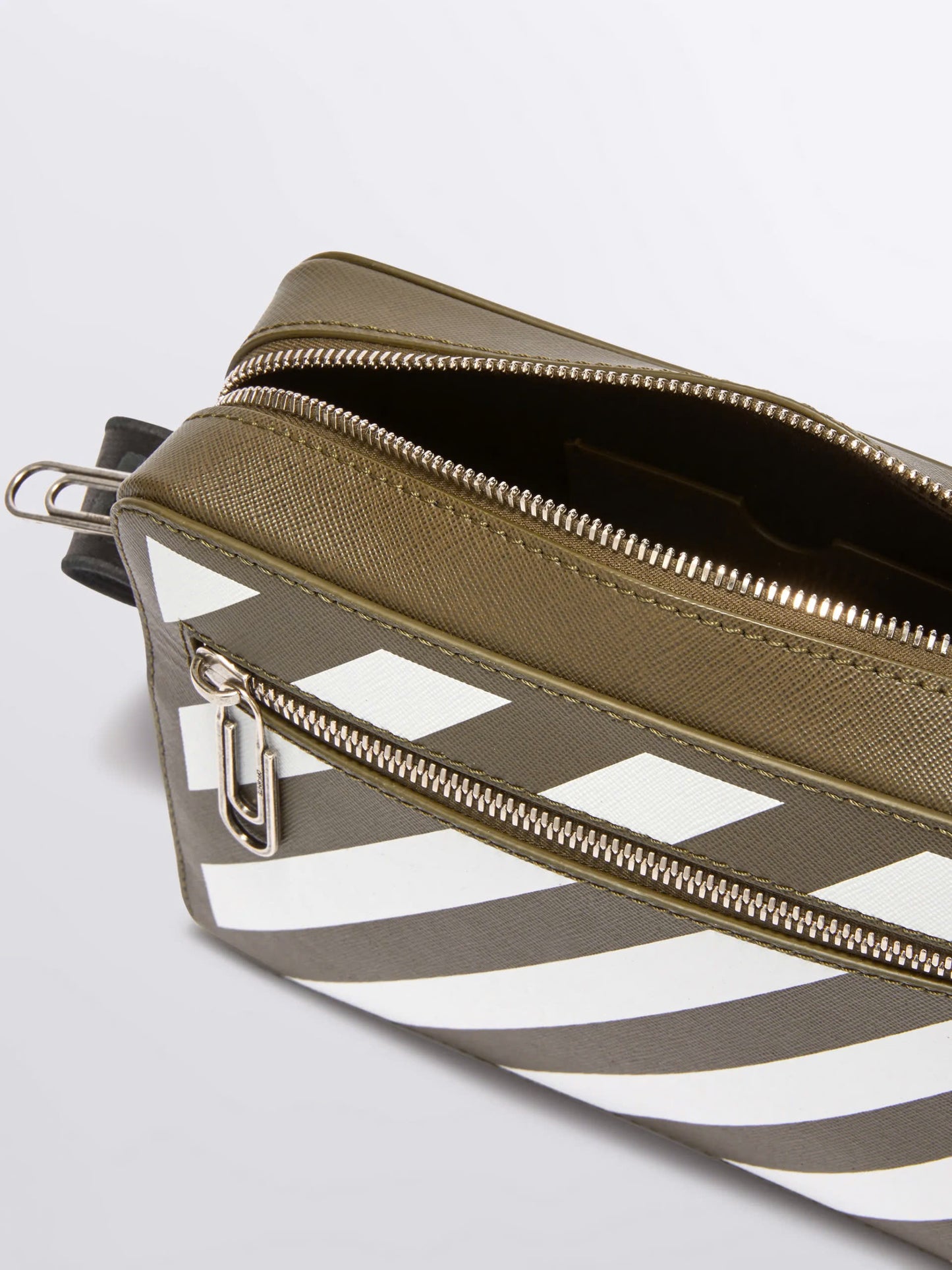 OFF-WHITE BAG 04