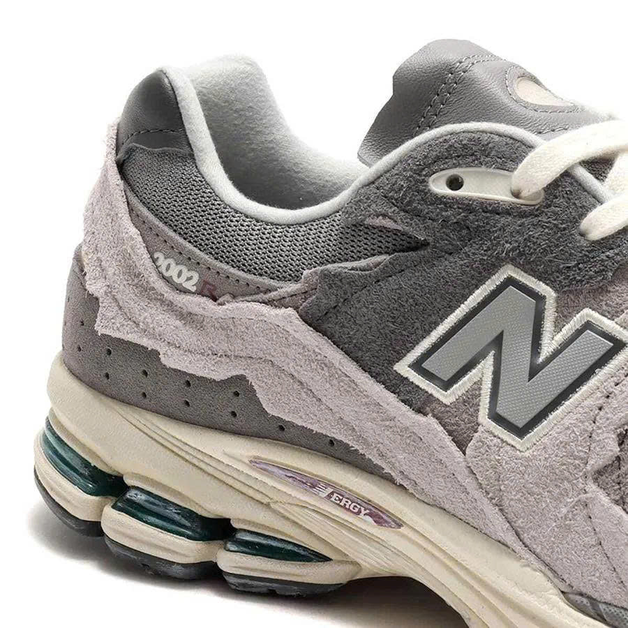 NEW BALANCE SNEAKER 11