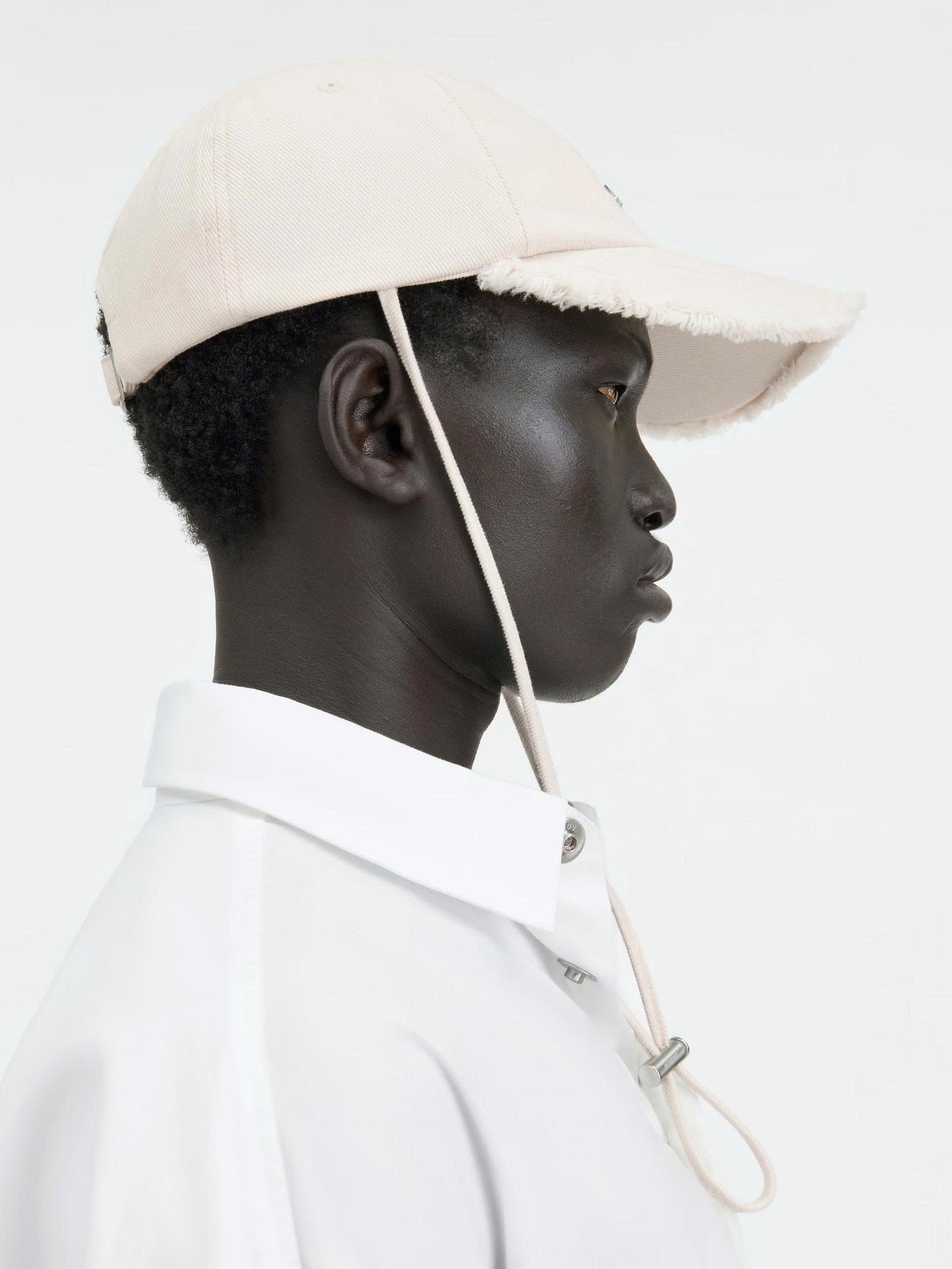 JACQUEMUS CAP 01