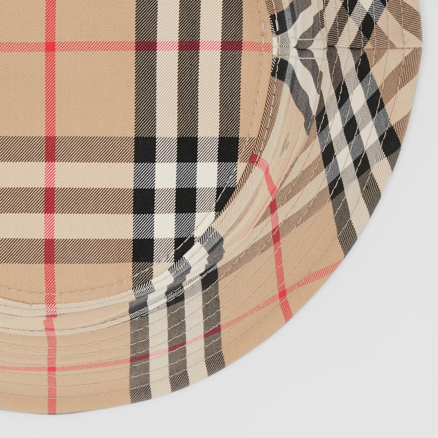 BURBERRY BUCKET HAT 01