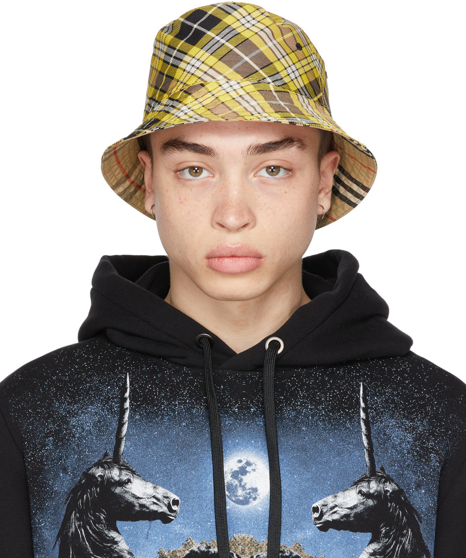 BURBERRY BUCKET HAT 03