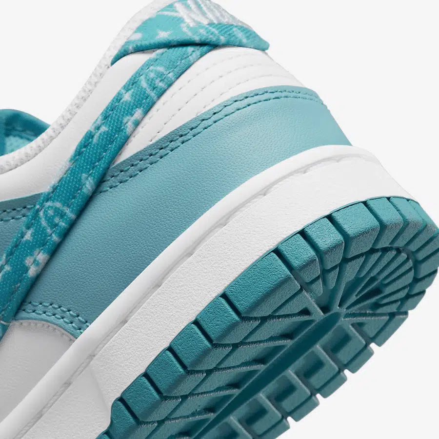 NIKE DUNK LOW BLUE PAISLEY