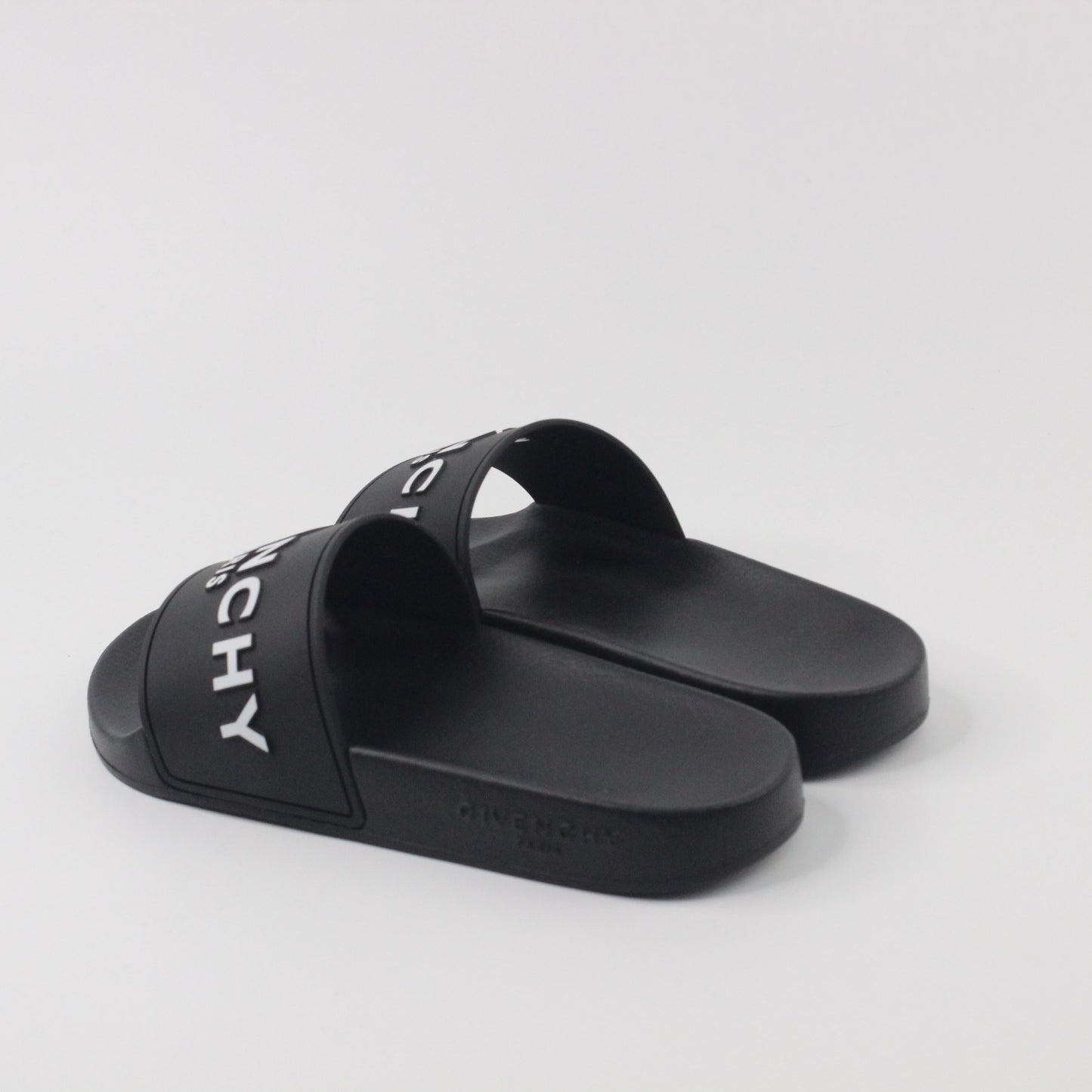 GIVENCHY SLIDES 01