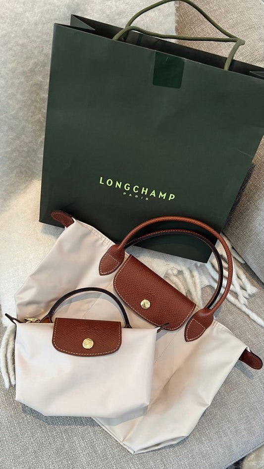 ĐIỀU GÌ KHIẾN LONGCHAMP LE PLIAGE DÂY SÓNG VÀO NHỮNG NĂM GẦN ĐÂY?