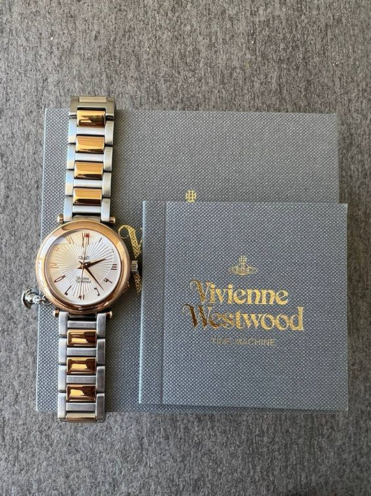 NHỮNG CHIẾC ĐỒNG HỒ XA XỈ CỦA NHÀ VIVIENNE WESTWOOD