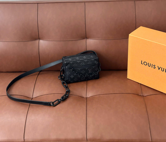 LOUIS VUITTON BAG 016