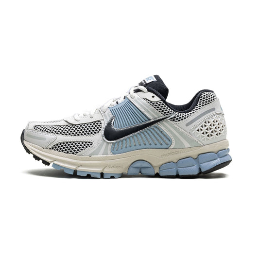 NIKE AIR ZOOM VOMERO SNEAKER 02