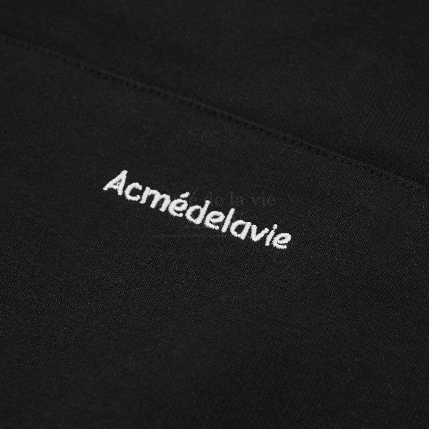 ADLV HOODIE 01