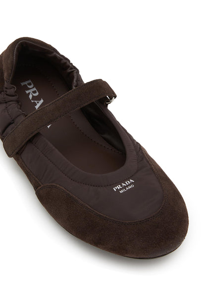 PRADA FLATS 01