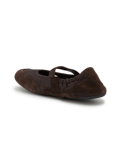 PRADA FLATS 01