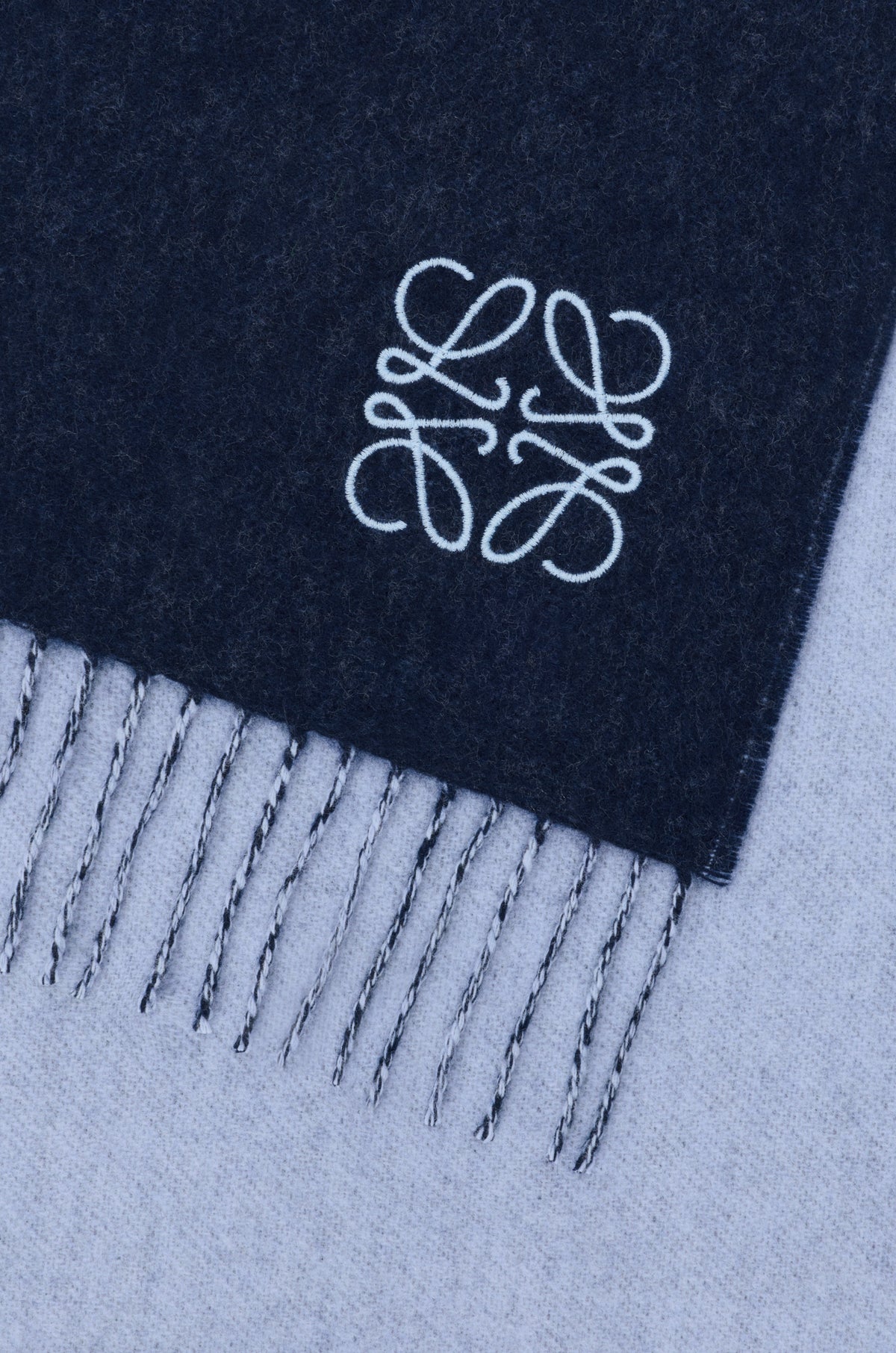LOEWE SCARF 01