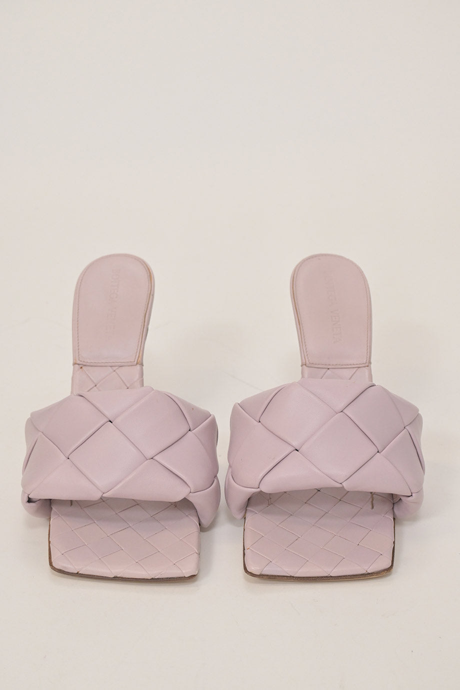 BOTTEGA VENETA SLIDES 01