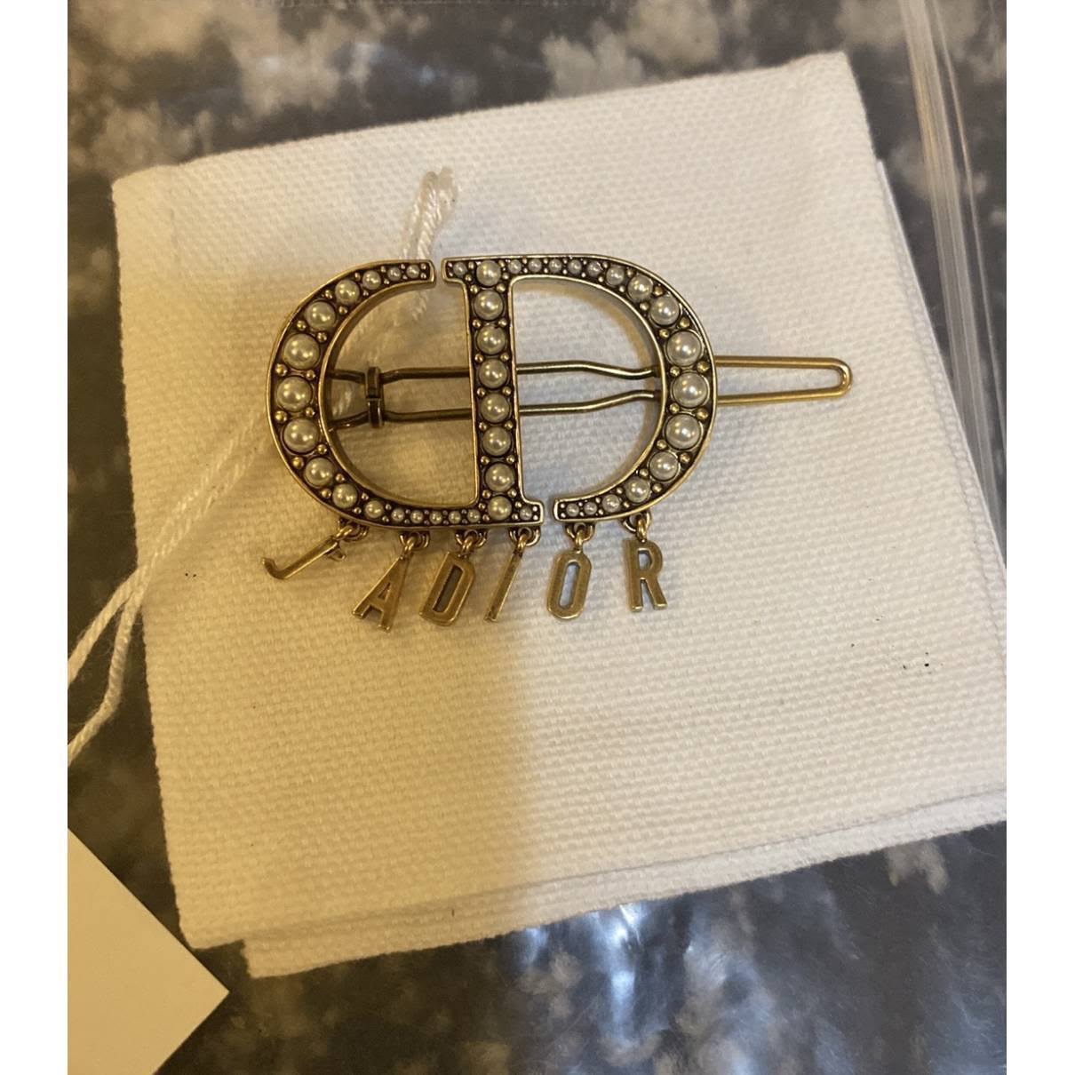 DIOR HAIR CLIP 02 ETEFT AUTHENTIC dior-hair-clip-02-eteft-authentic