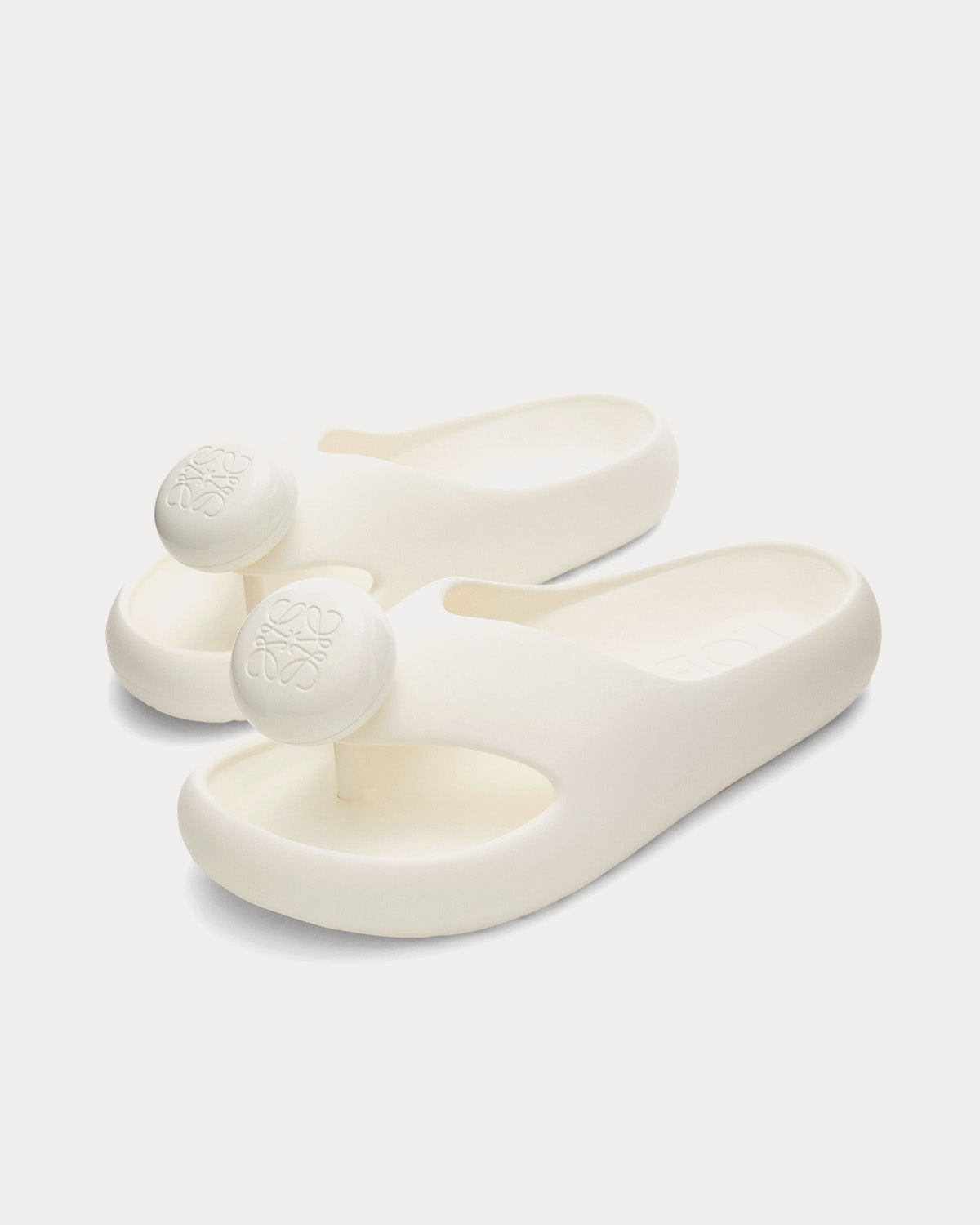 LOEWE SLIDES 01