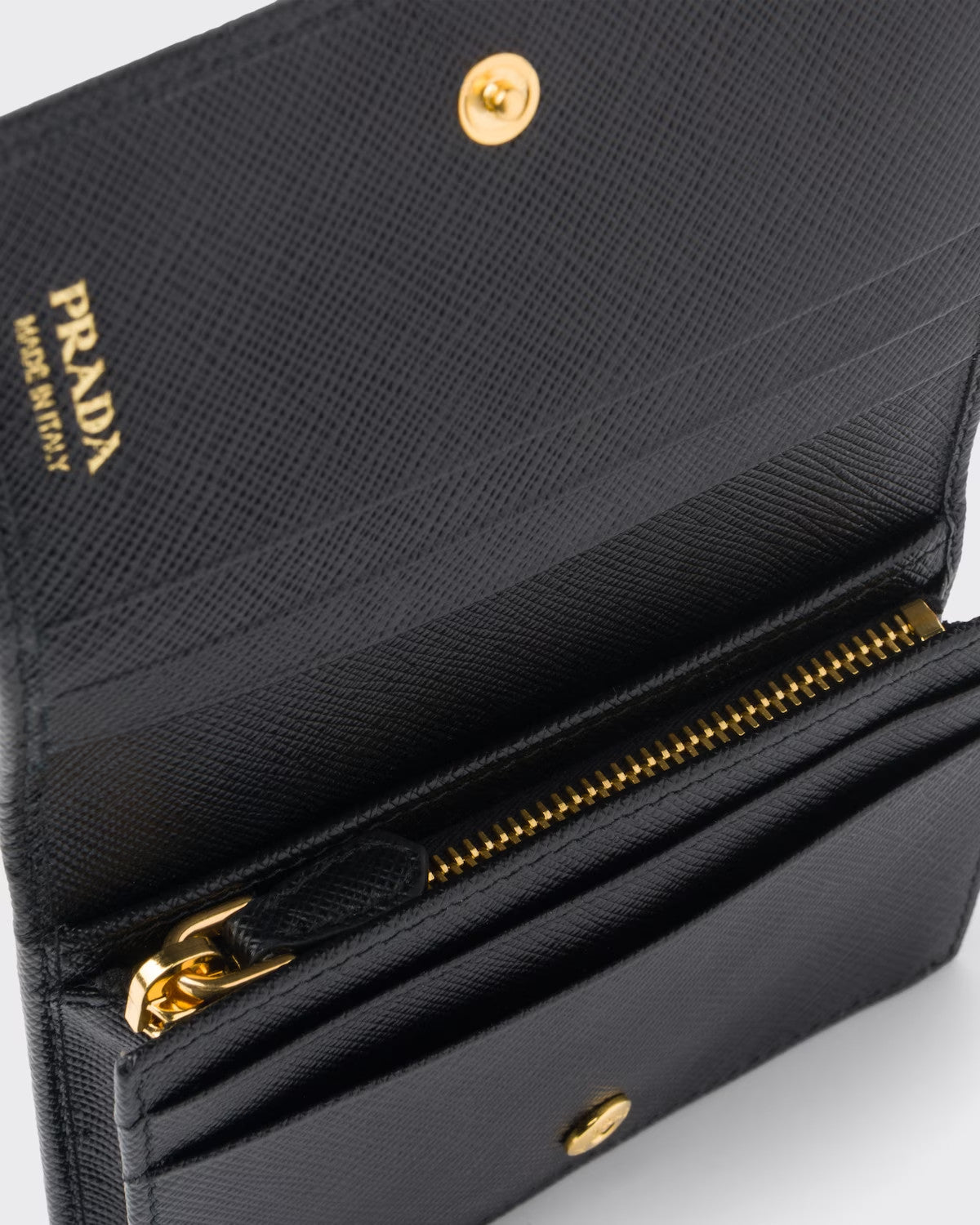 PRADA WALLET 02