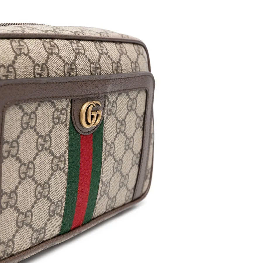 GUCCI POUCH 02