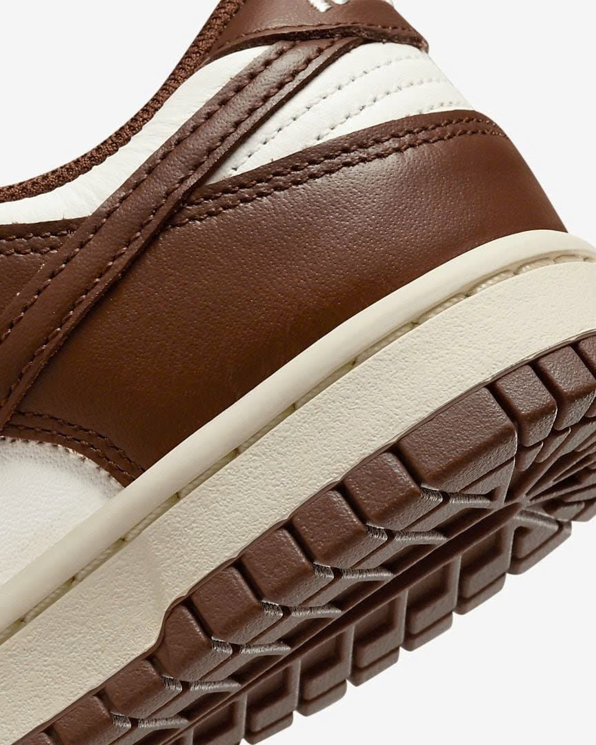 NIKE DUNK SURFACES IN BROWN AND SAIL