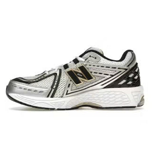 NEW BALANCE SNEAKER 04