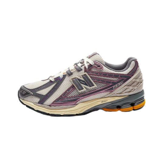 NEW BALANCE SNEAKER 06
