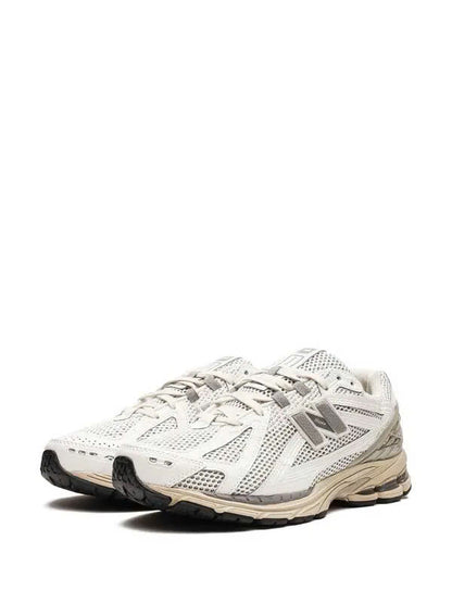 NEW BALANCE SNEAKER 07