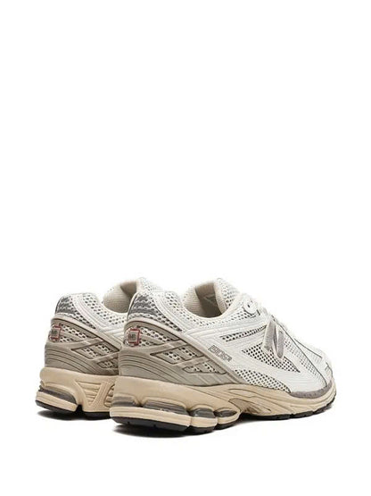 NEW BALANCE SNEAKER 07