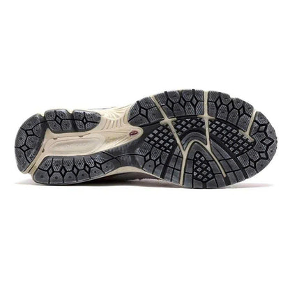 NEW BALANCE SNEAKER 11