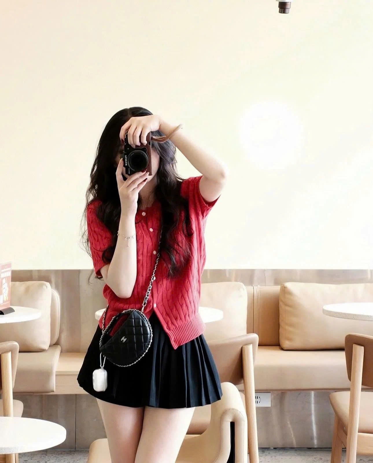 WHOAU CARDIGAN 17