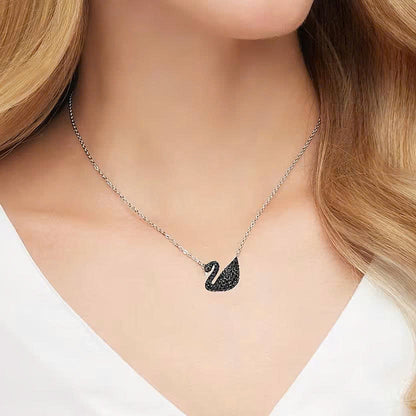 SWAROVSKI NECKLACE 01