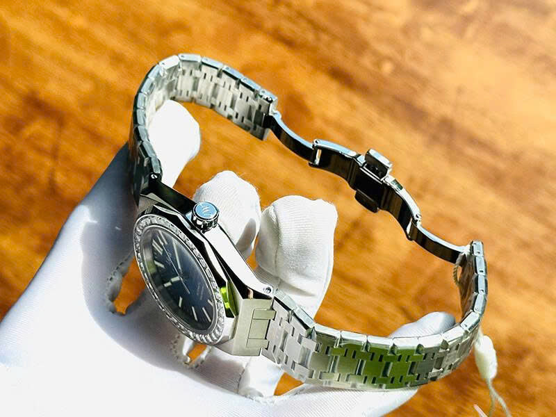 I&W CARNIVAL WATCHES 32