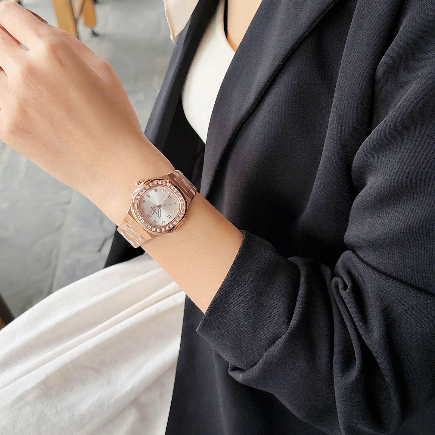 CARNIVAL 1986 WATCHES 41 (WOMEN) (34MM)